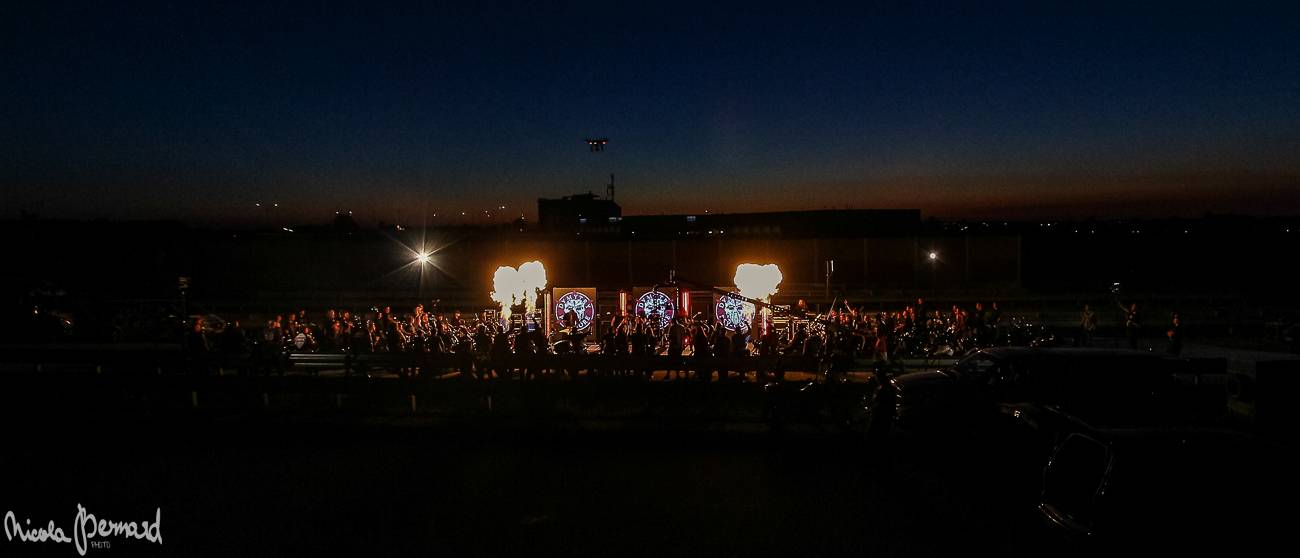 Stovka motorkářů, desítky litrů piva a jedineční Dymytry! Takhle vypadalo natáčení pekelného klipu xxx