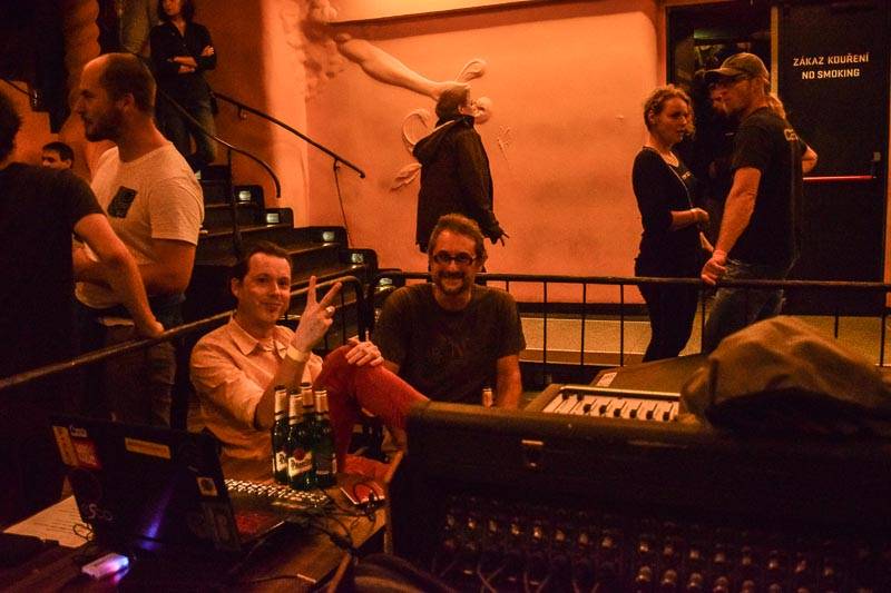 Minuty jsou zpět: Minus123minut znovu pohltili pražské publikum svým energickým funkem