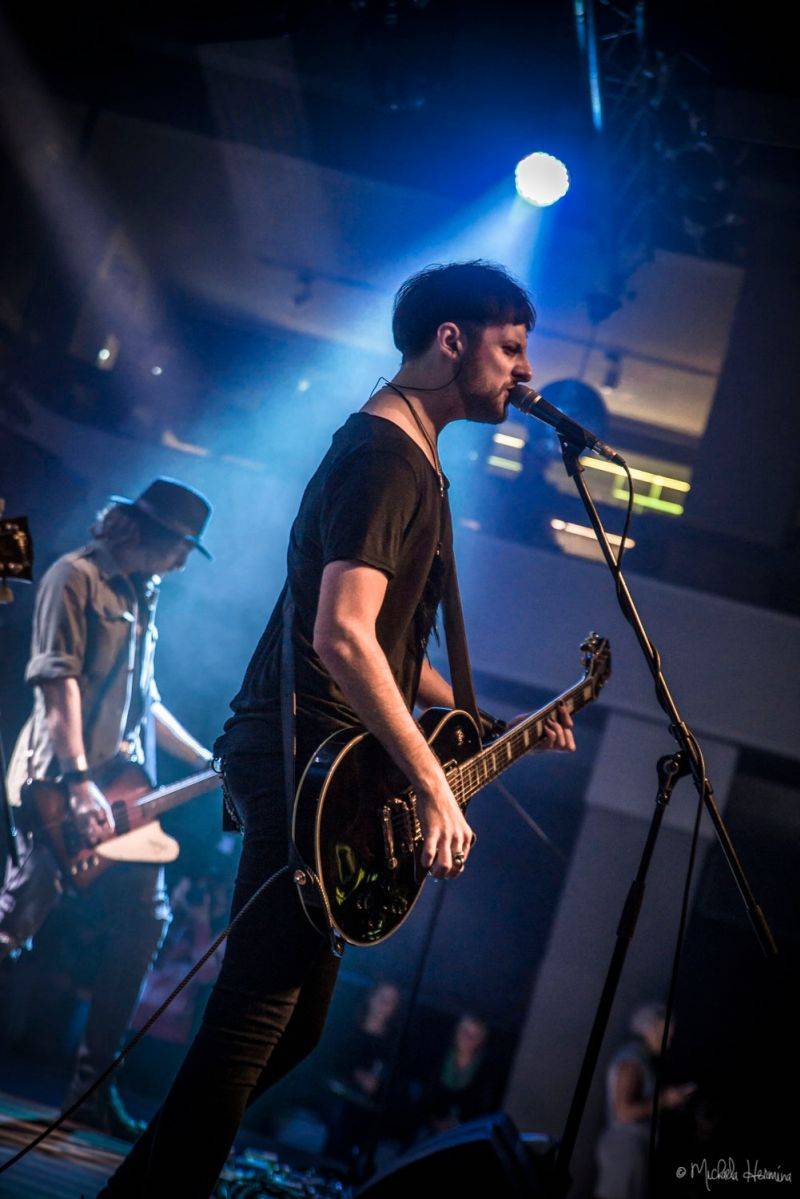 Support Lesbiens a Rituály předvedli v Lucerna Music Baru energickou jízdu