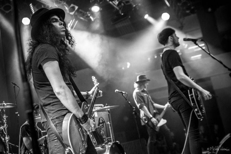 Support Lesbiens a Rituály předvedli v Lucerna Music Baru energickou jízdu