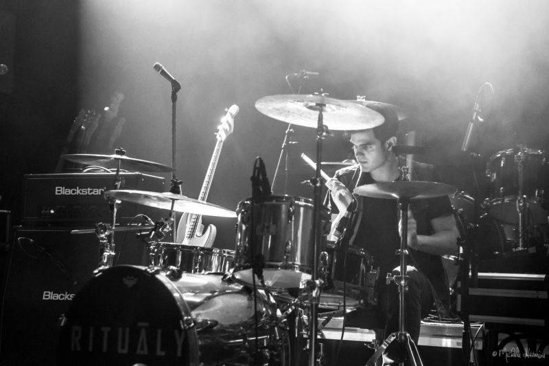 Support Lesbiens a Rituály předvedli v Lucerna Music Baru energickou jízdu