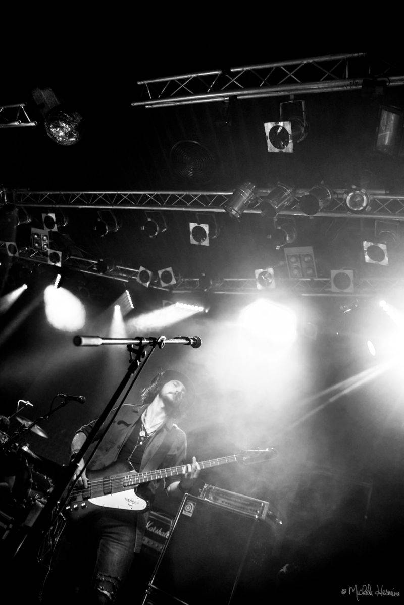 Support Lesbiens a Rituály předvedli v Lucerna Music Baru energickou jízdu