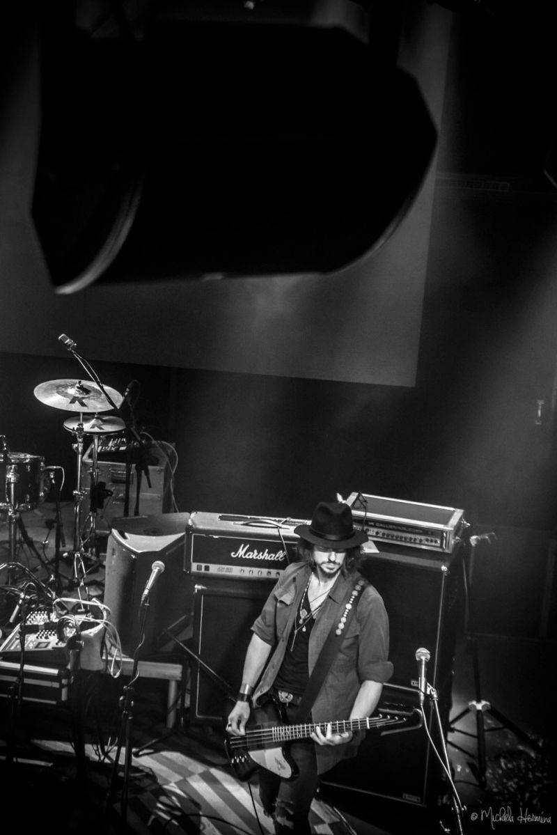 Support Lesbiens a Rituály předvedli v Lucerna Music Baru energickou jízdu