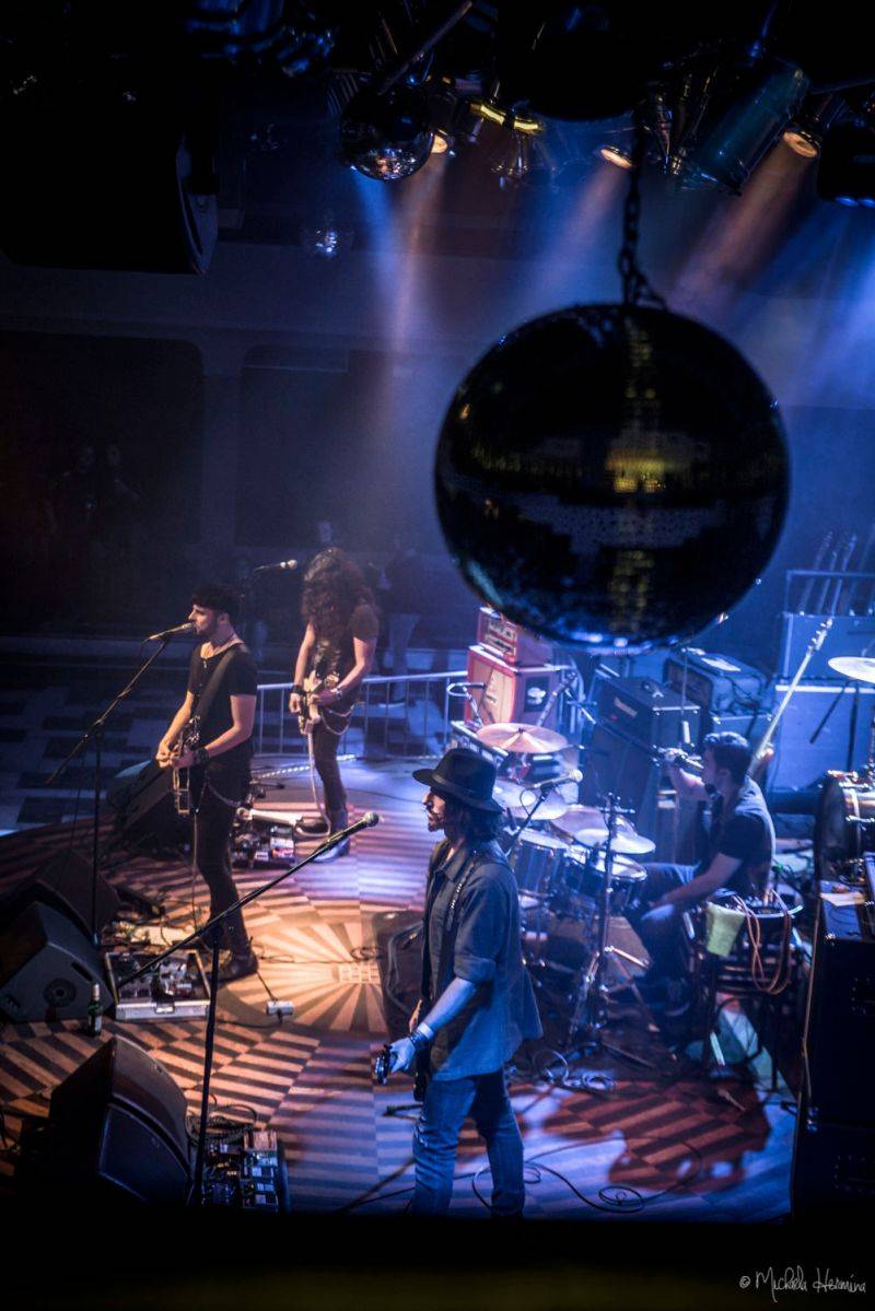 Support Lesbiens a Rituály předvedli v Lucerna Music Baru energickou jízdu