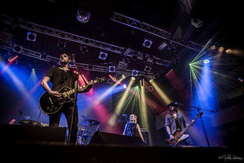 Support Lesbiens a Rituály předvedli v Lucerna Music Baru energickou jízdu