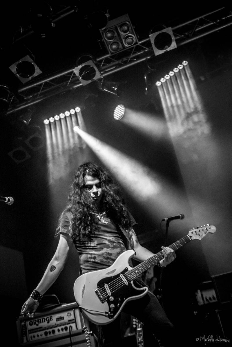 Support Lesbiens a Rituály předvedli v Lucerna Music Baru energickou jízdu