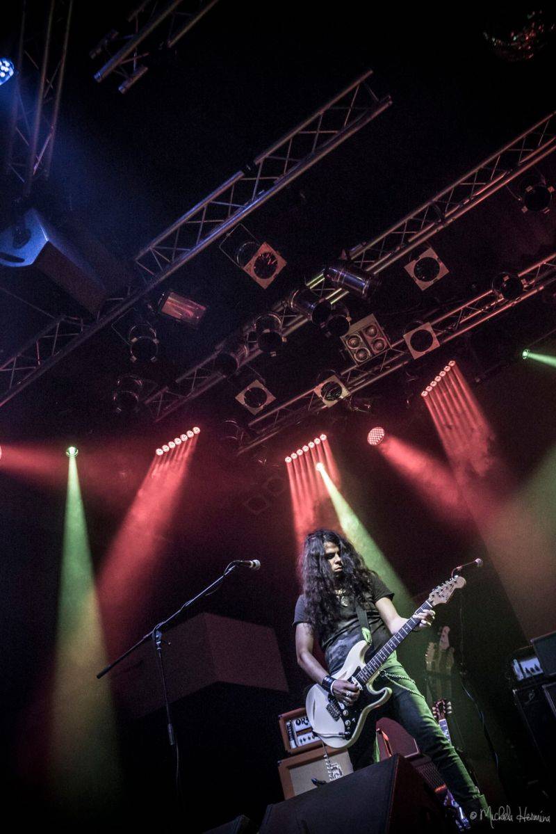 Support Lesbiens a Rituály předvedli v Lucerna Music Baru energickou jízdu