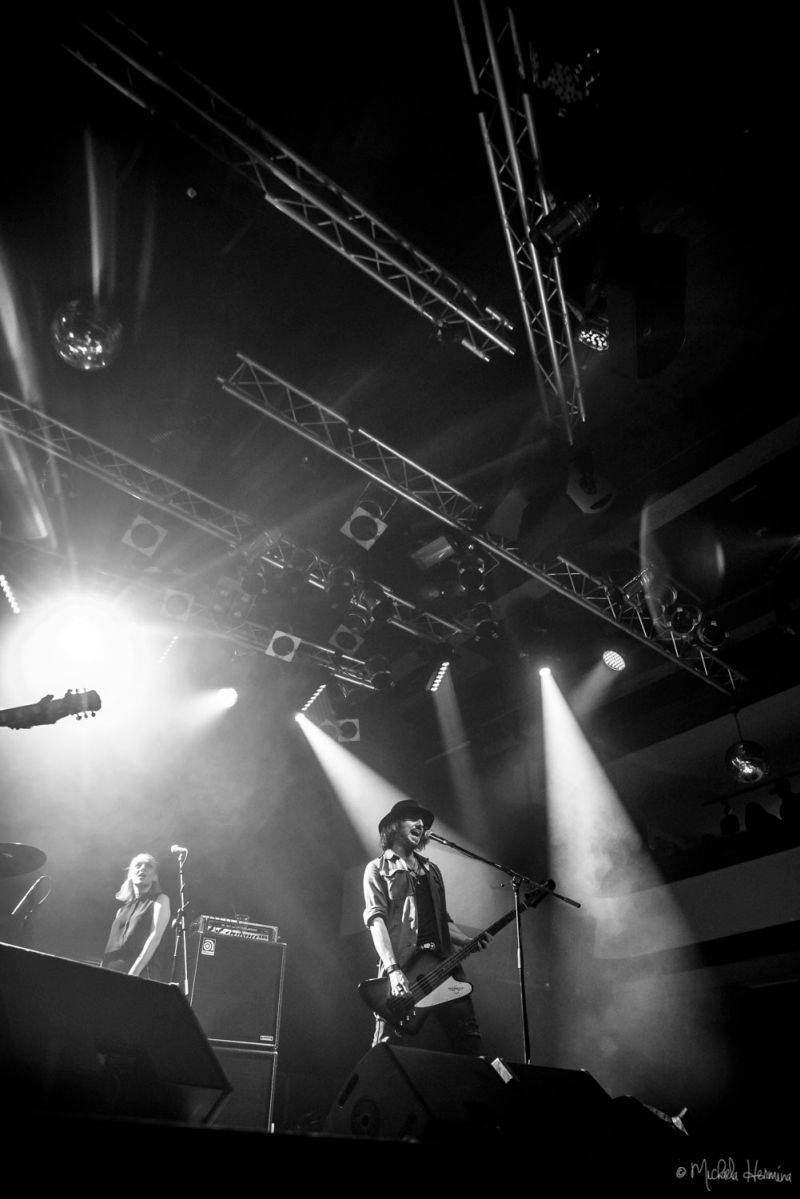 Support Lesbiens a Rituály předvedli v Lucerna Music Baru energickou jízdu