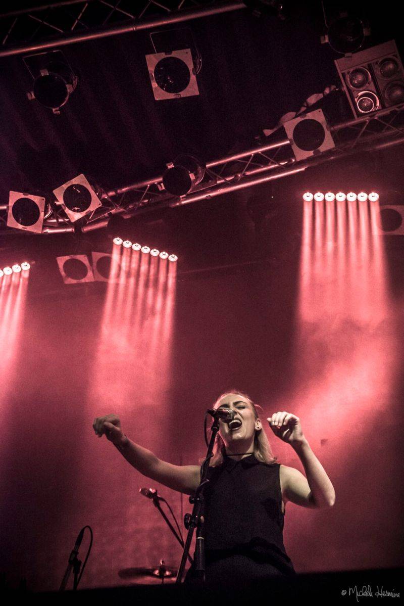 Support Lesbiens a Rituály předvedli v Lucerna Music Baru energickou jízdu