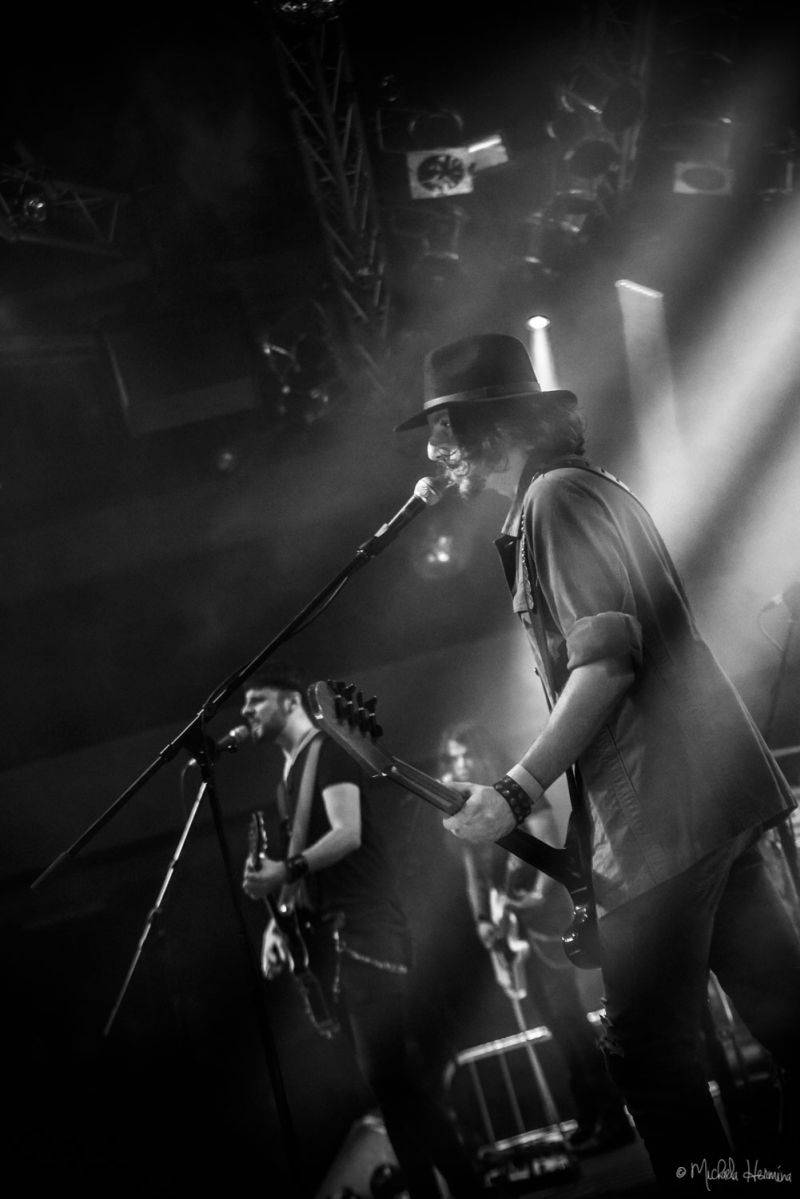 Support Lesbiens a Rituály předvedli v Lucerna Music Baru energickou jízdu