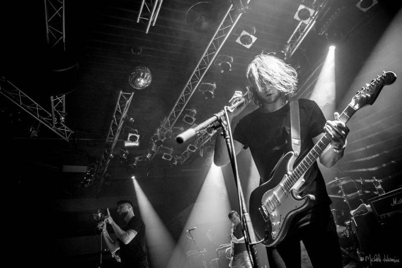 Support Lesbiens a Rituály předvedli v Lucerna Music Baru energickou jízdu