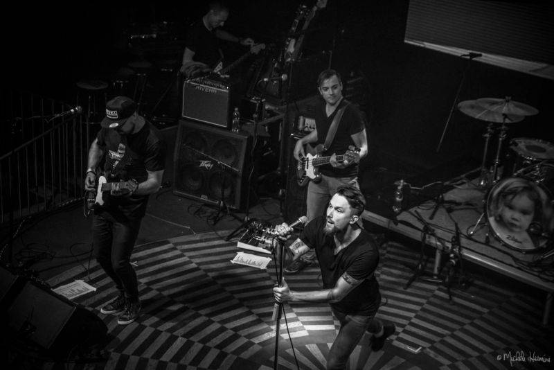 Support Lesbiens a Rituály předvedli v Lucerna Music Baru energickou jízdu