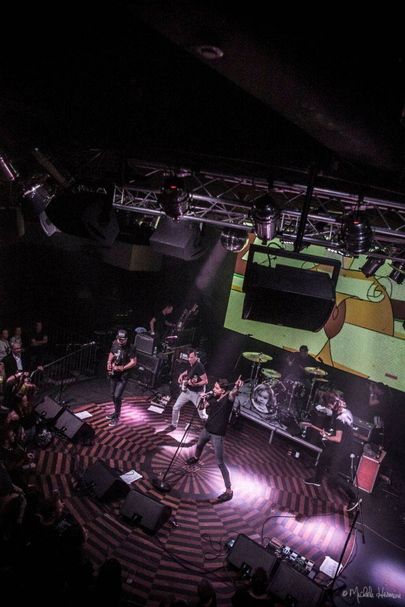 Support Lesbiens a Rituály předvedli v Lucerna Music Baru energickou jízdu