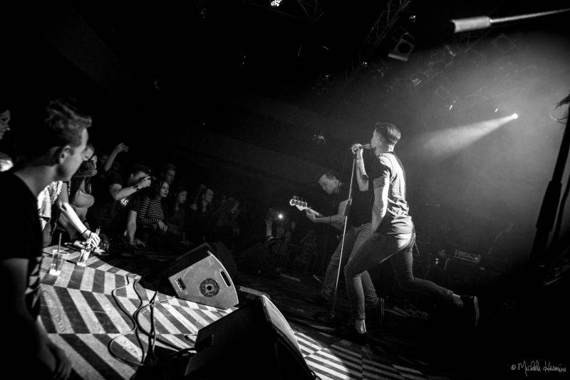 Support Lesbiens a Rituály předvedli v Lucerna Music Baru energickou jízdu