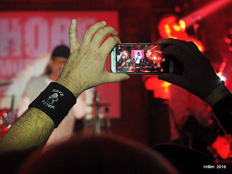 Alkehol a Walda Gang v Pardubicích: Vláďa Šafránek zpíval pro Tondu Rauera