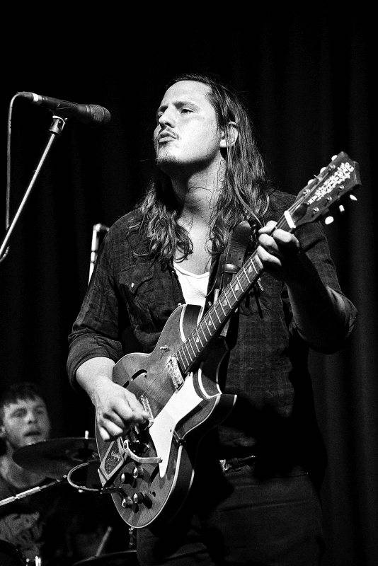 Simeon Soul Charger dovezli hudební představení do pojišťovny