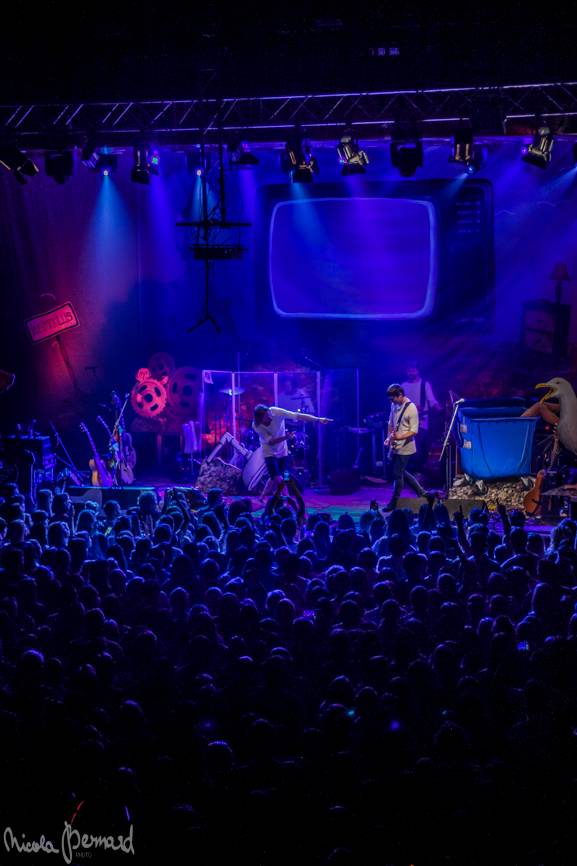 Tomáš Klus v Liberci energicky zpíval, skákal, hovoril po slovensky a vtipkoval