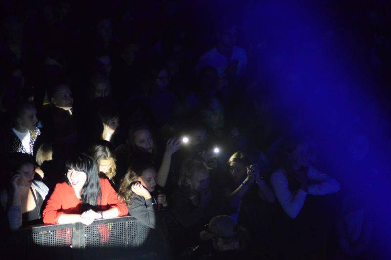 Slza v Praze bojovala s proudem, SaSaZu vyprodala hlavně mladá generace