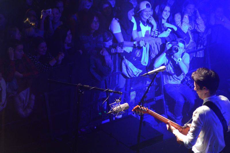 Slza v Praze bojovala s proudem, SaSaZu vyprodala hlavně mladá generace