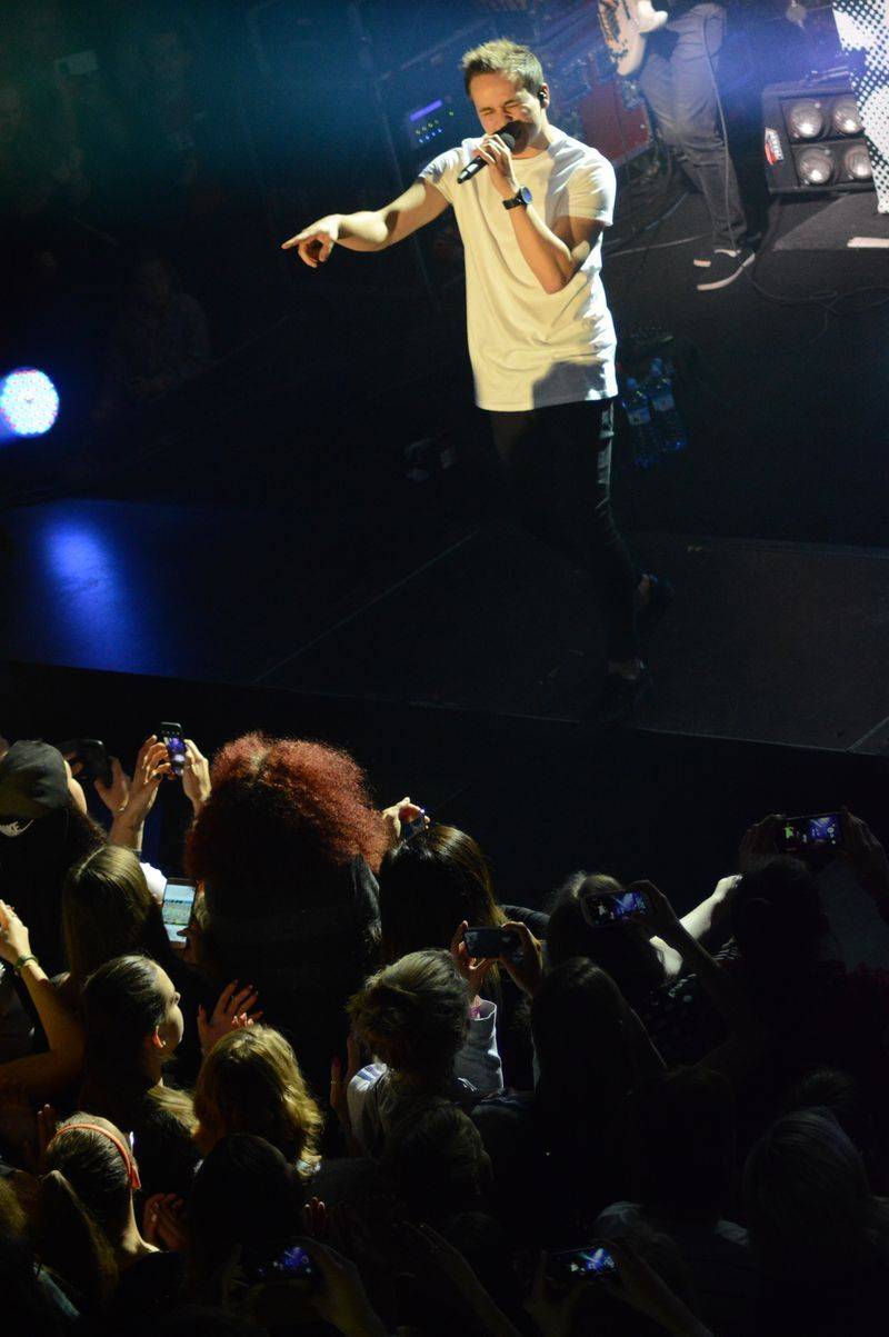 Slza v Praze bojovala s proudem, SaSaZu vyprodala hlavně mladá generace