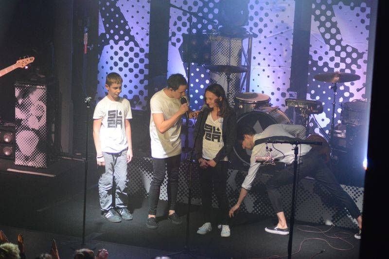 Slza v Praze bojovala s proudem, SaSaZu vyprodala hlavně mladá generace