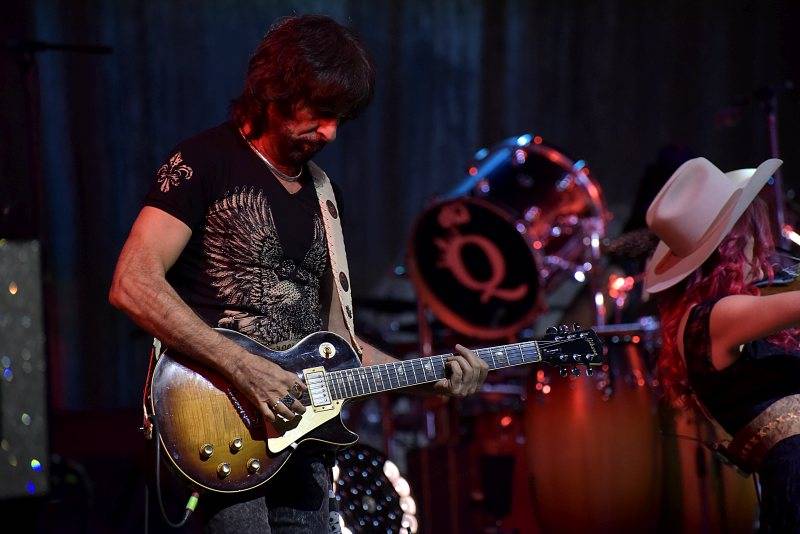 Zucchero po pěti letech v Praze: Italská persona vypustila černou kočku