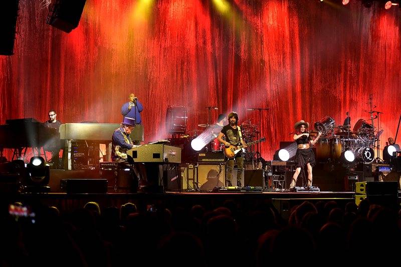 Zucchero po pěti letech v Praze: Italská persona vypustila černou kočku