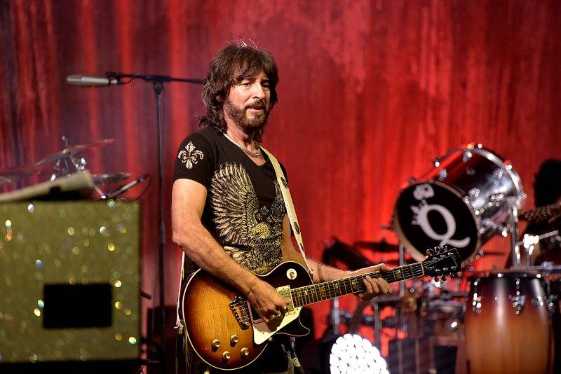 Zucchero po pěti letech v Praze: Italská persona vypustila černou kočku