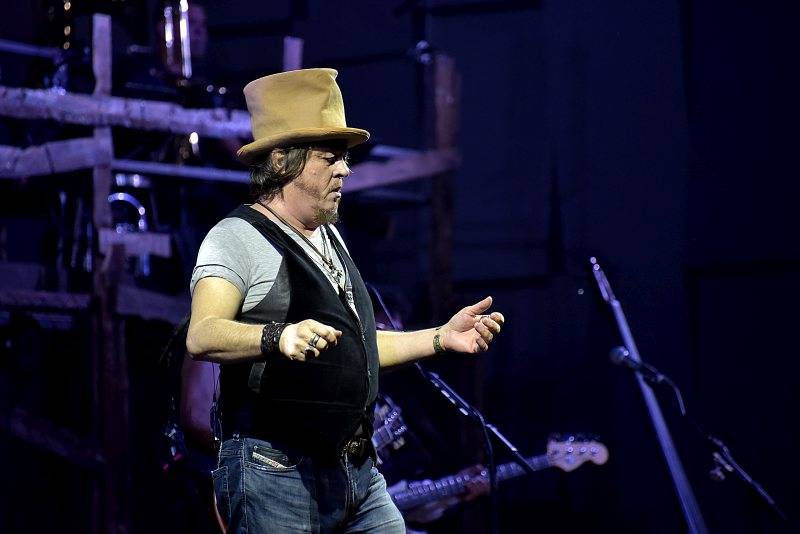 Zucchero po pěti letech v Praze: Italská persona vypustila černou kočku