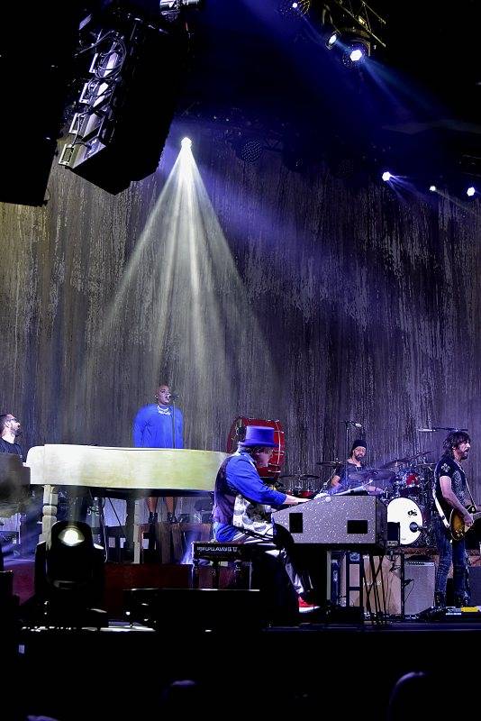 Zucchero po pěti letech v Praze: Italská persona vypustila černou kočku