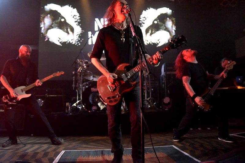 New Model Army v Praze přivolávali zimu