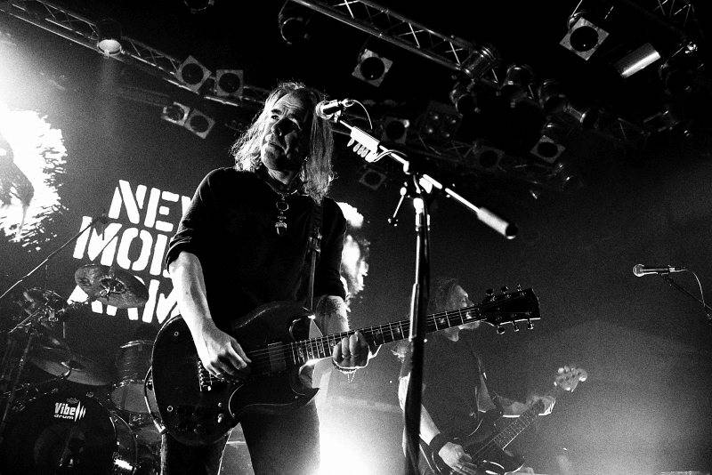 New Model Army v Praze přivolávali zimu