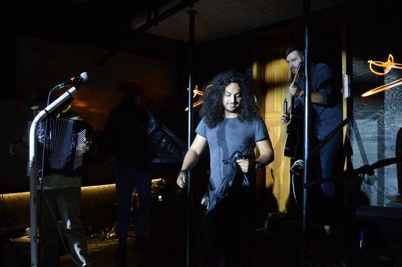 Marek Ztracený zahrál na lodi. Harmonika Tour je jeho nejkomornější šňůra