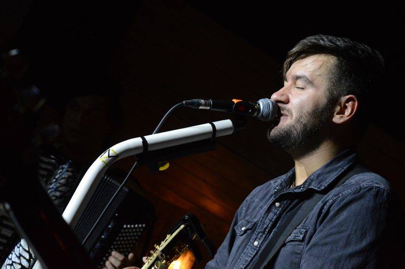 Marek Ztracený zahrál na lodi. Harmonika Tour je jeho nejkomornější šňůra
