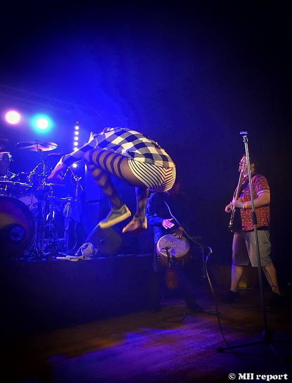 Gaia Mesiah strhla i fanoušky v Plzni. Energie se valila klubem