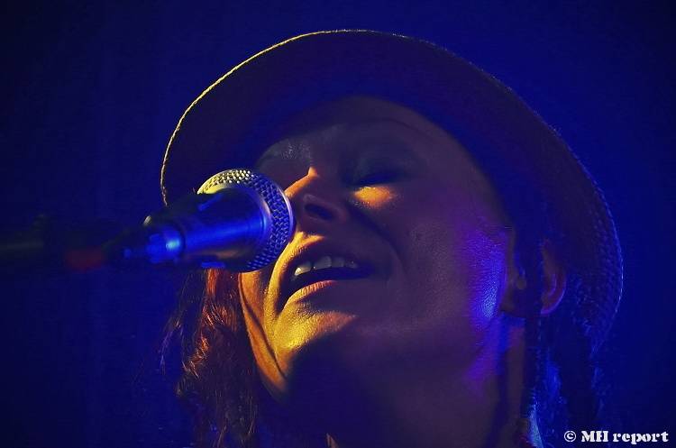 Gaia Mesiah strhla i fanoušky v Plzni. Energie se valila klubem