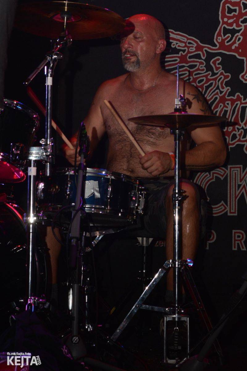 Pogotour v Rock Café: Divoký mejdan skupin SPS, E!E a Zputnik