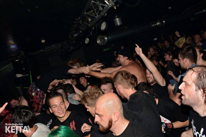 Pogotour v Rock Café: Divoký mejdan skupin SPS, E!E a Zputnik