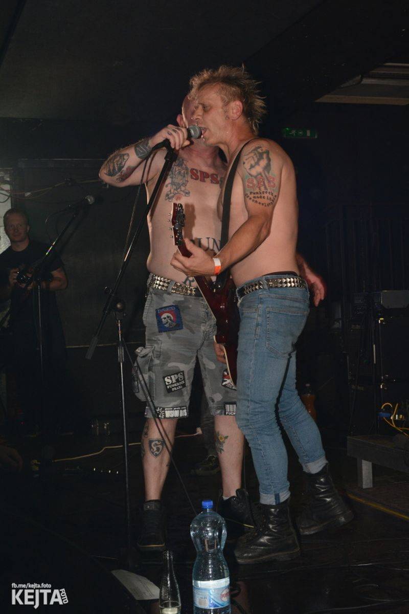 Pogotour v Rock Café: Divoký mejdan skupin SPS, E!E a Zputnik