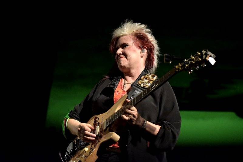 Do Prahy se sjely Kytarové rebelky: Jana Šteflíčková, Dagmar Voňková a Jennifer Batten