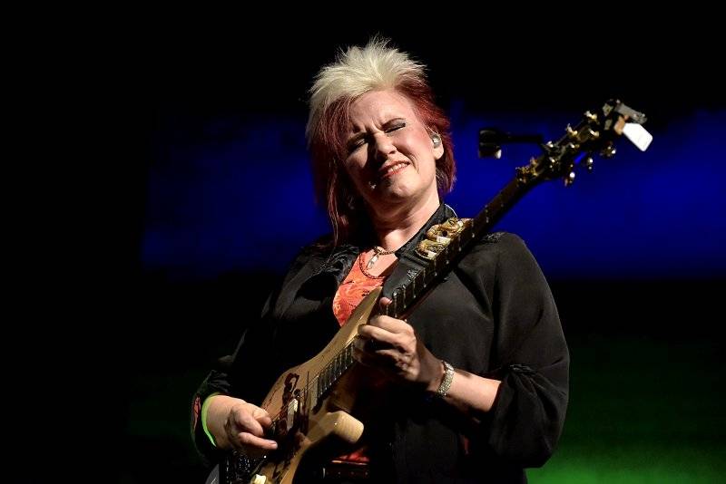 Do Prahy se sjely Kytarové rebelky: Jana Šteflíčková, Dagmar Voňková a Jennifer Batten