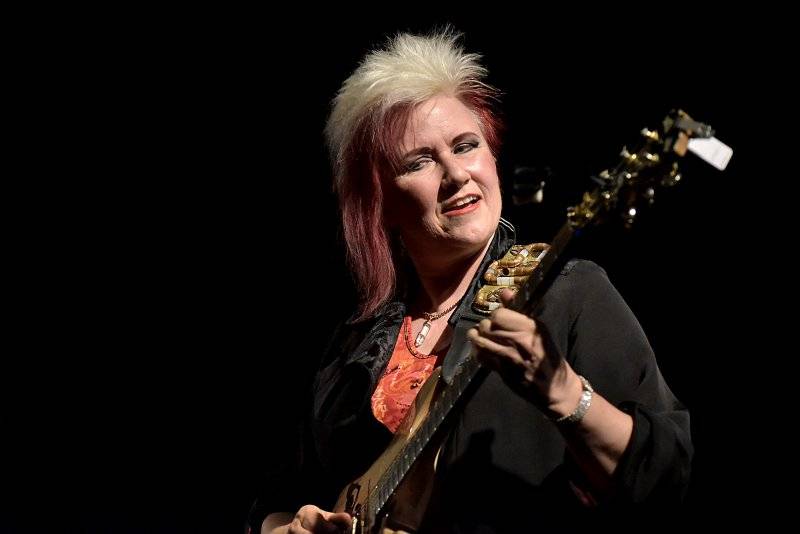 Do Prahy se sjely Kytarové rebelky: Jana Šteflíčková, Dagmar Voňková a Jennifer Batten