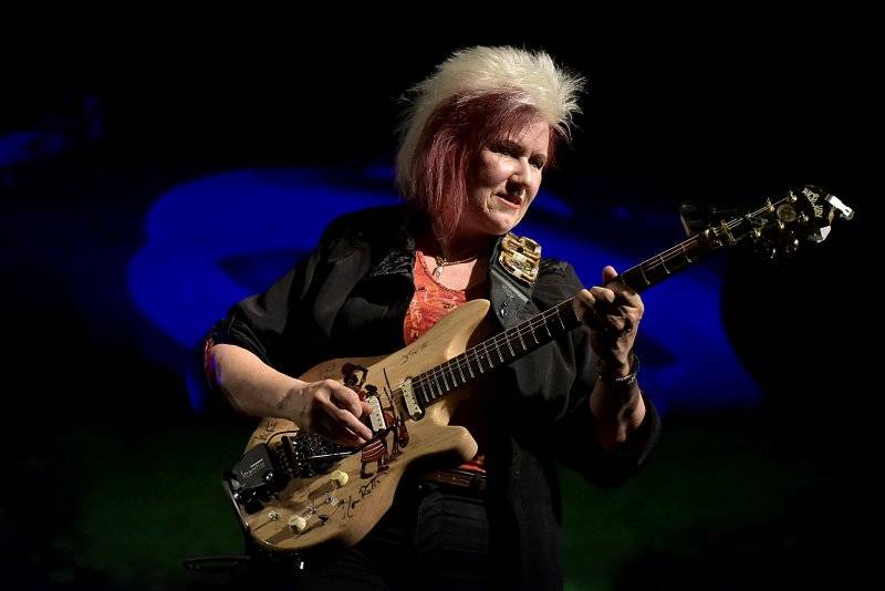 Do Prahy se sjely Kytarové rebelky: Jana Šteflíčková, Dagmar Voňková a Jennifer Batten