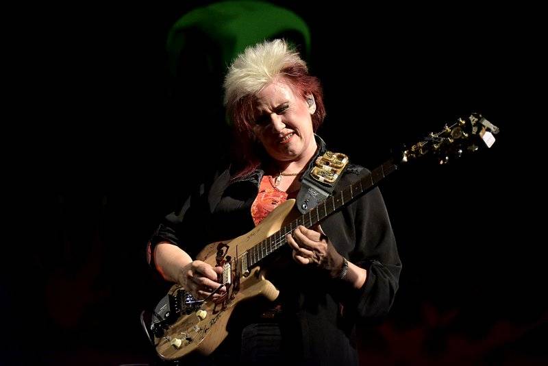 Do Prahy se sjely Kytarové rebelky: Jana Šteflíčková, Dagmar Voňková a Jennifer Batten