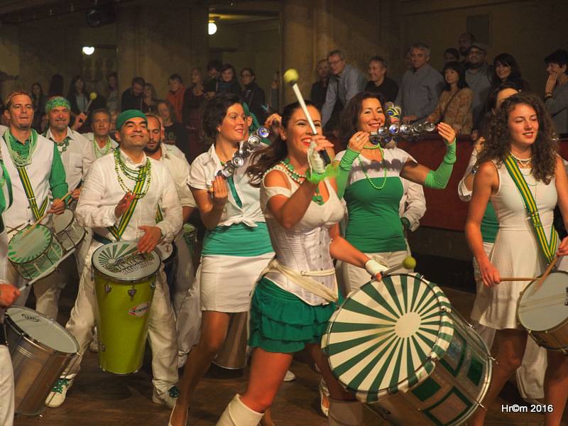 V Lucerně blahopřálo Václavu Havlovi osmdesát gratulantů