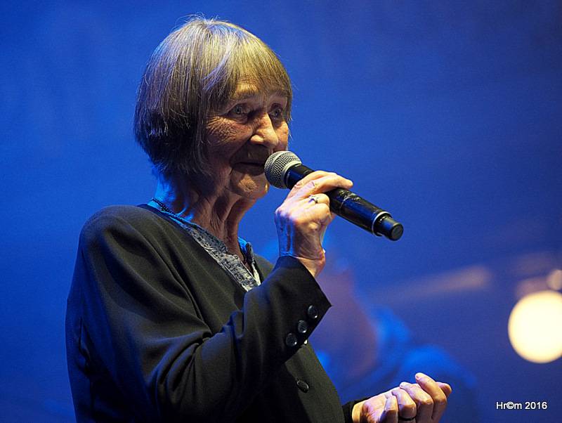 V Lucerně blahopřálo Václavu Havlovi osmdesát gratulantů