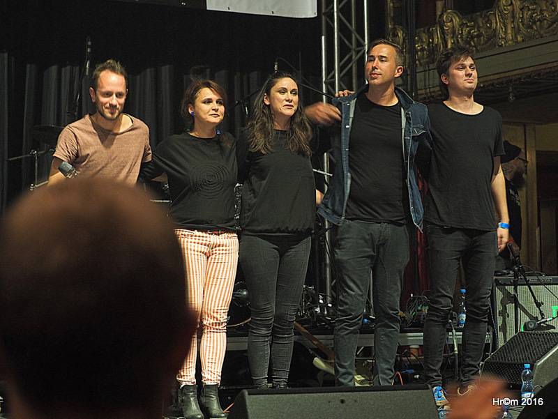 V Lucerně blahopřálo Václavu Havlovi osmdesát gratulantů