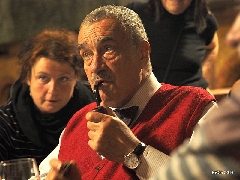 V Lucerně blahopřálo Václavu Havlovi osmdesát gratulantů