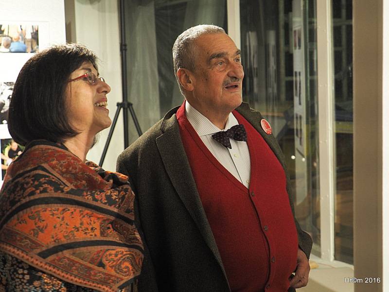 V Lucerně blahopřálo Václavu Havlovi osmdesát gratulantů