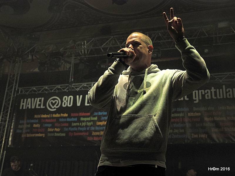 V Lucerně blahopřálo Václavu Havlovi osmdesát gratulantů